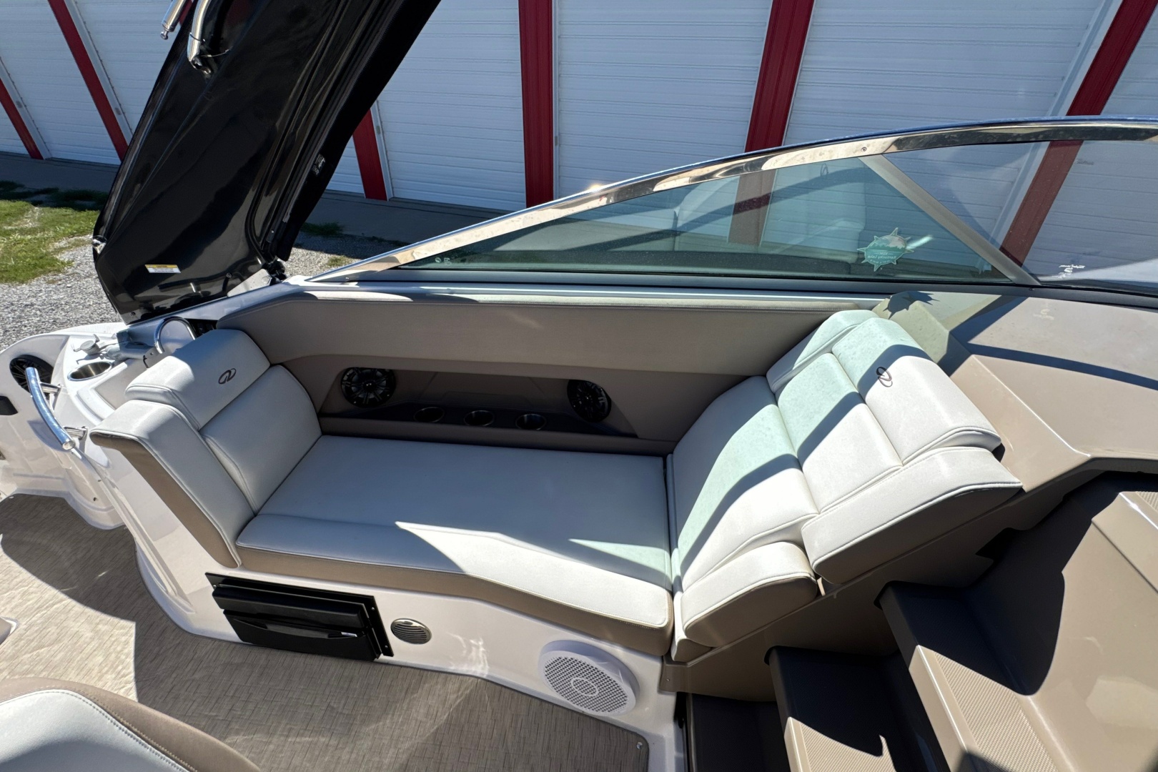2017 Regal 28 Express