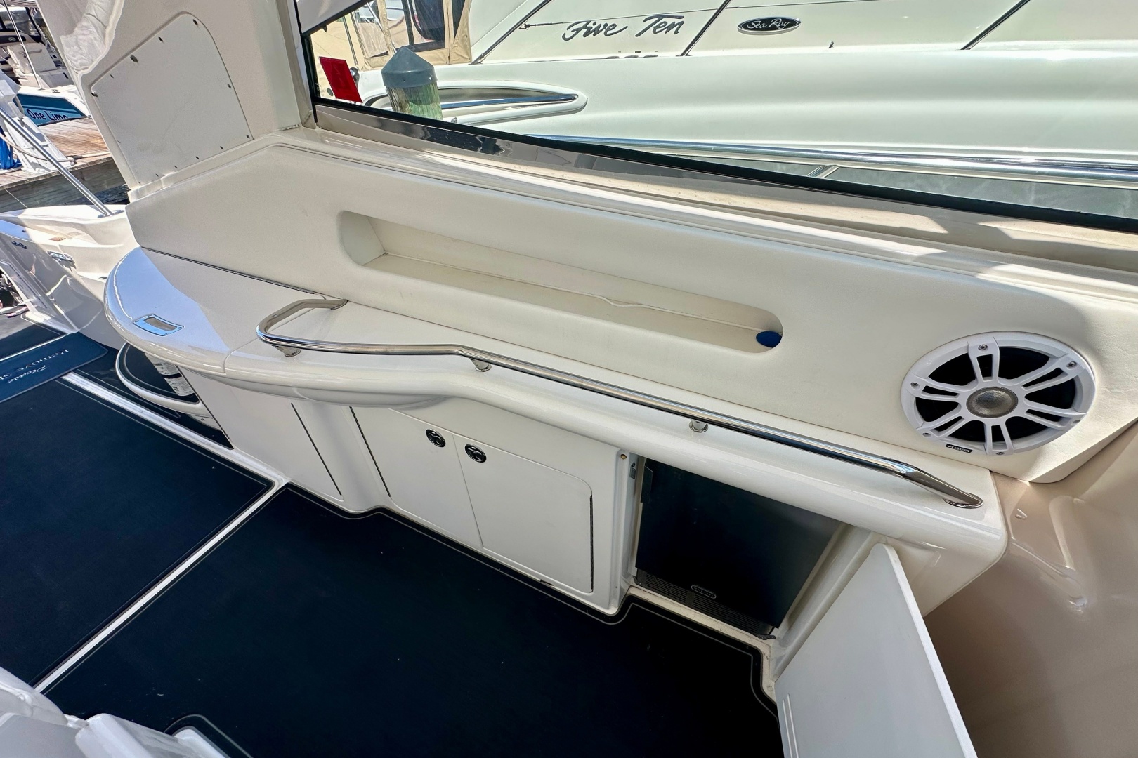2001 Sea Ray Sundancer 460