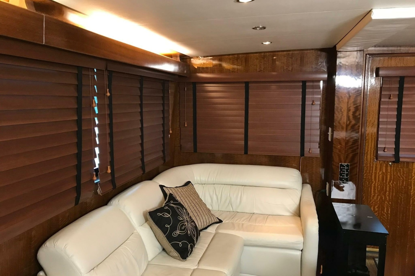 Sea Islander II 53ft Hatteras Yacht For Sale Sea Islander II 53ft Hatteras Yacht For Sale