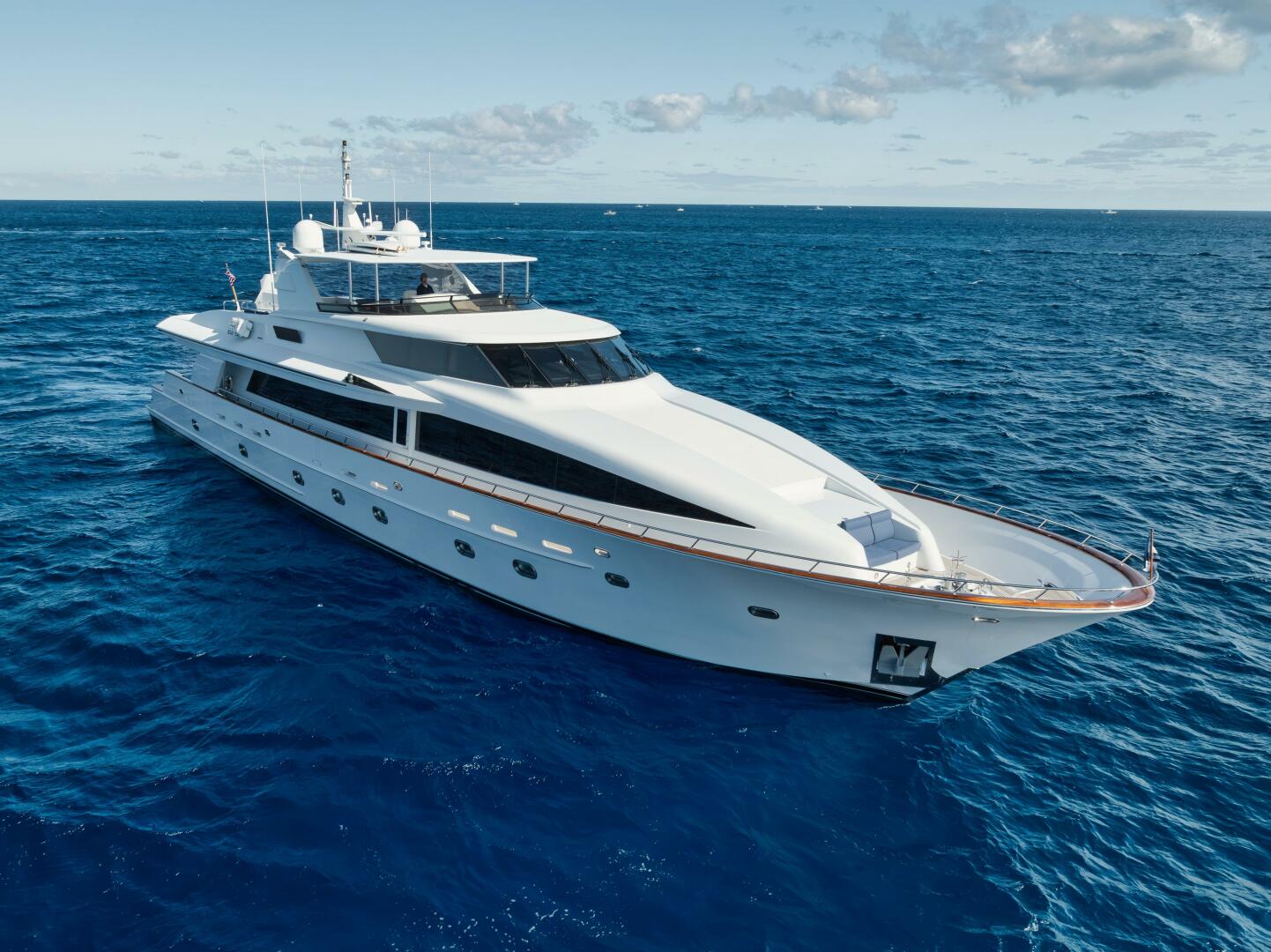 2002 Sovereign Raised Pilothouse