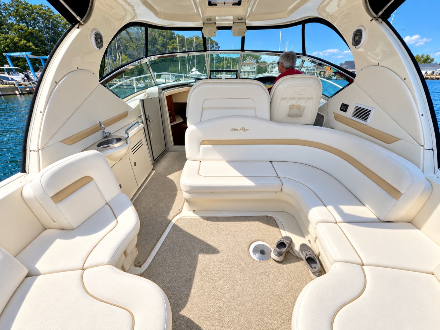 2010 Sea Ray 390 Sundancer