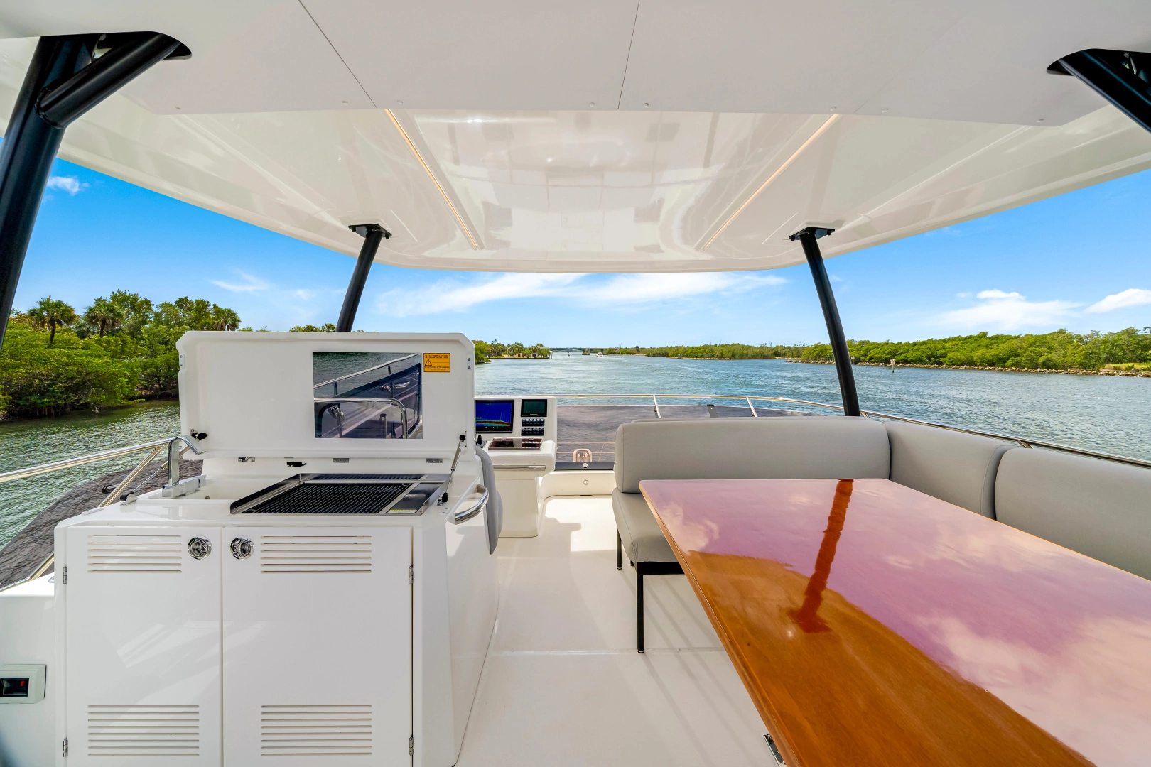 Prestige M48 Yacht For Sale