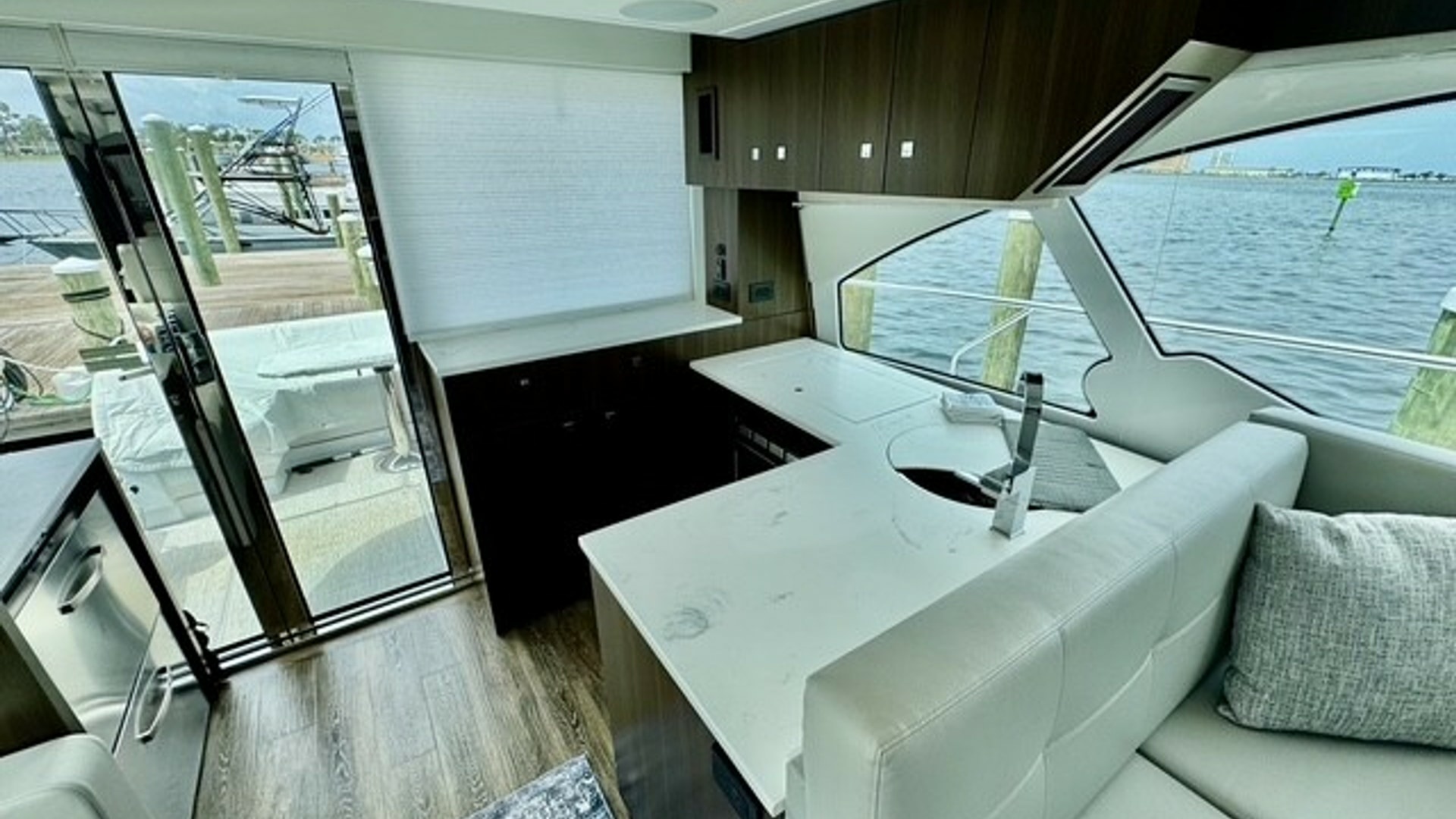Past Time 50ft Cruisers Yachts Yacht For Sale