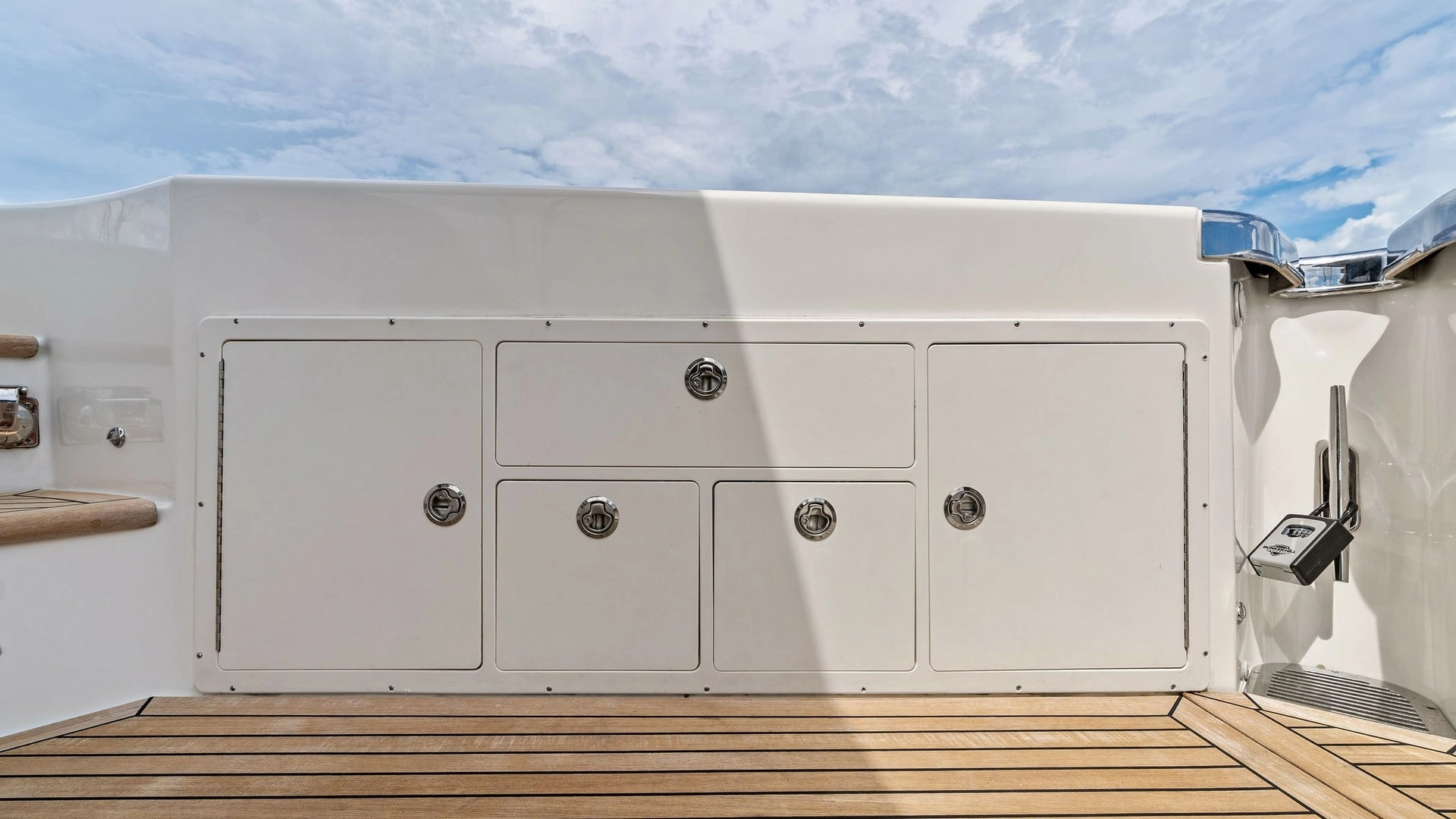 Riviera 57 Enclosed Bridge Yacht For Sale
