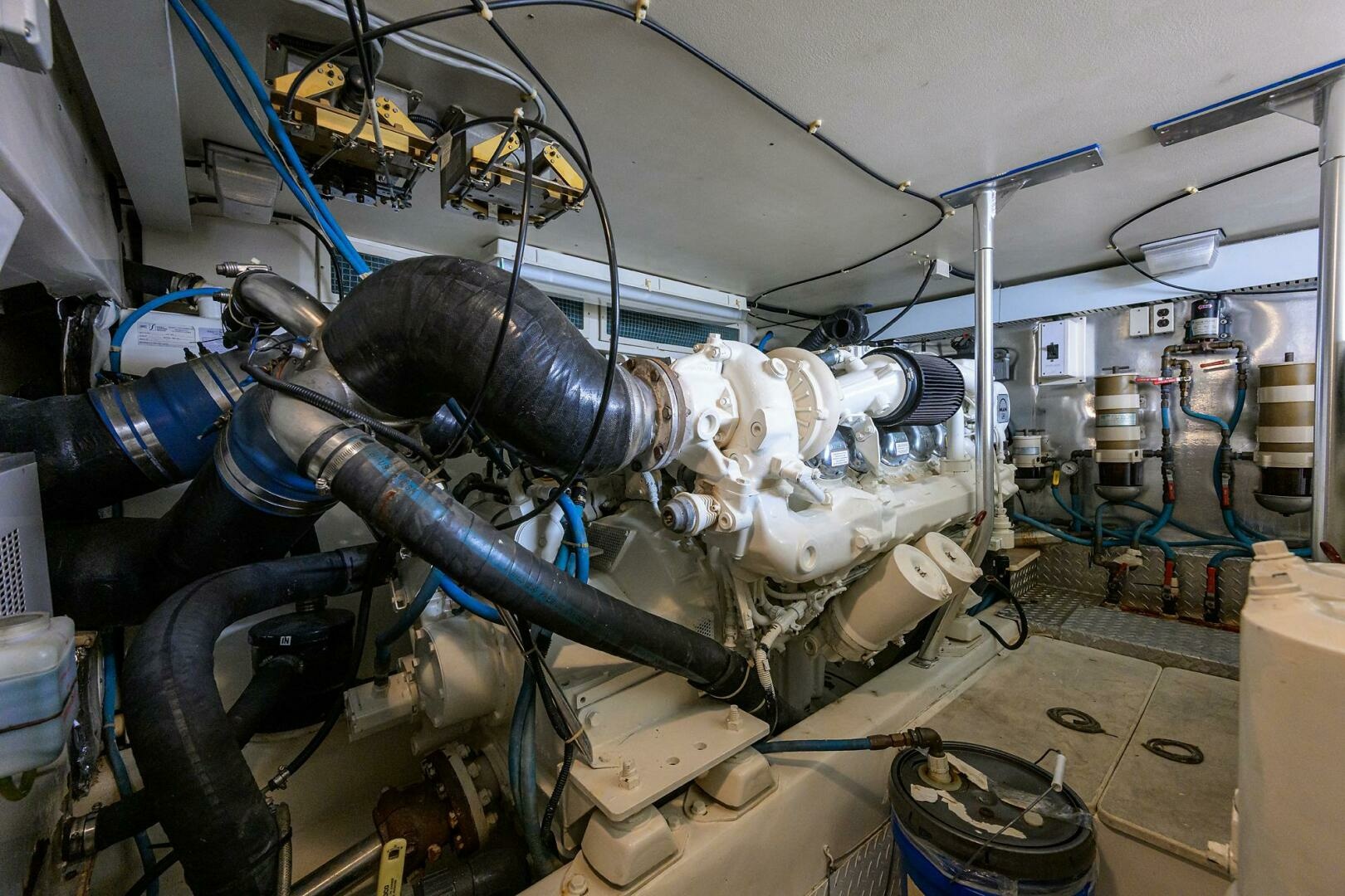 MEMBERS ONLY 56ft Ocean Yachts Yacht For Sale