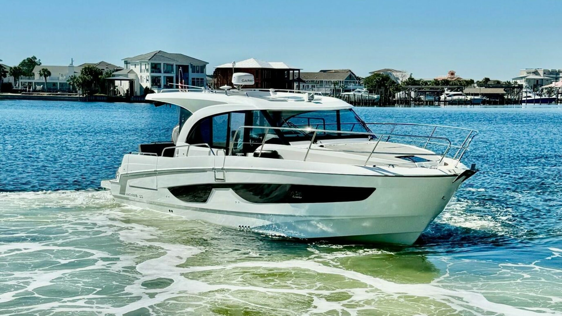 Starboard Side View in Motion