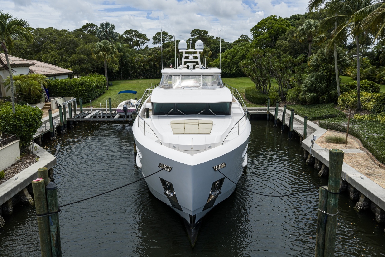 Midnight Moon 85ft Horizon Yacht For Sale