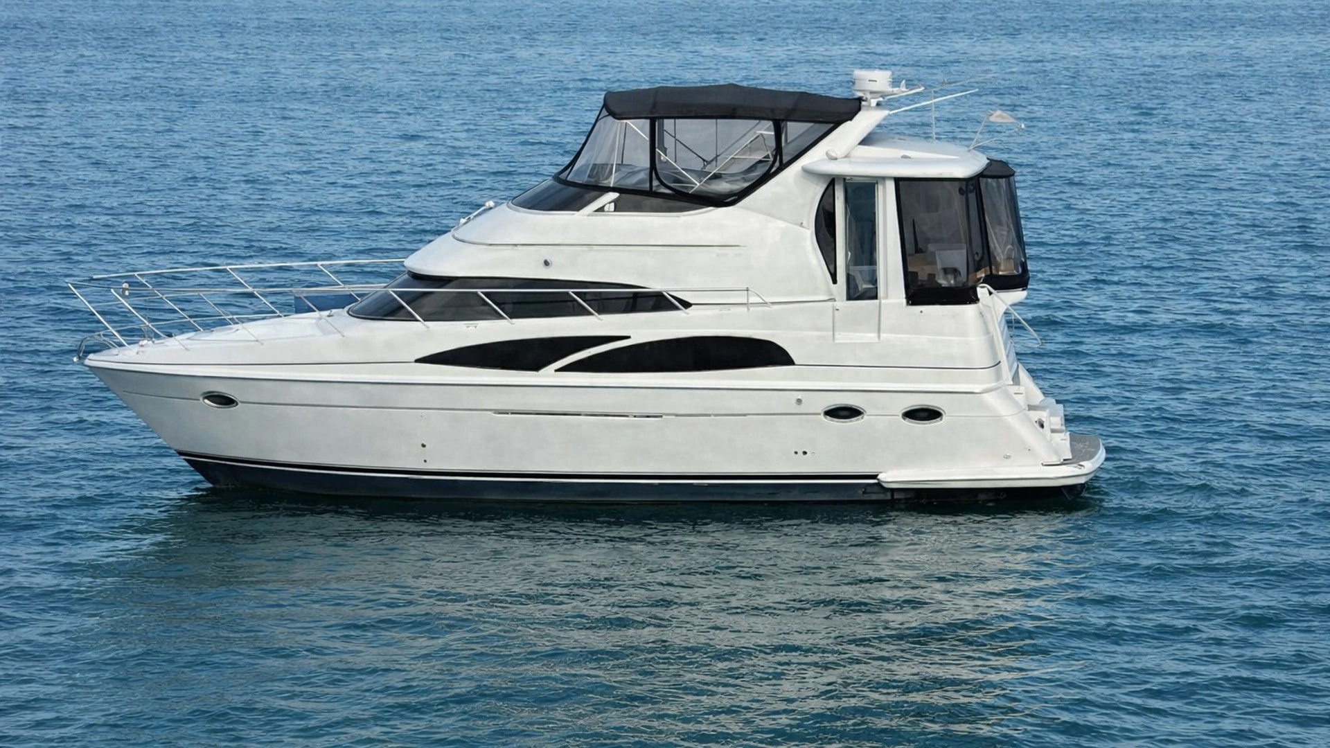 2006 Carver 396 Motor Yacht, photo 1 of 30