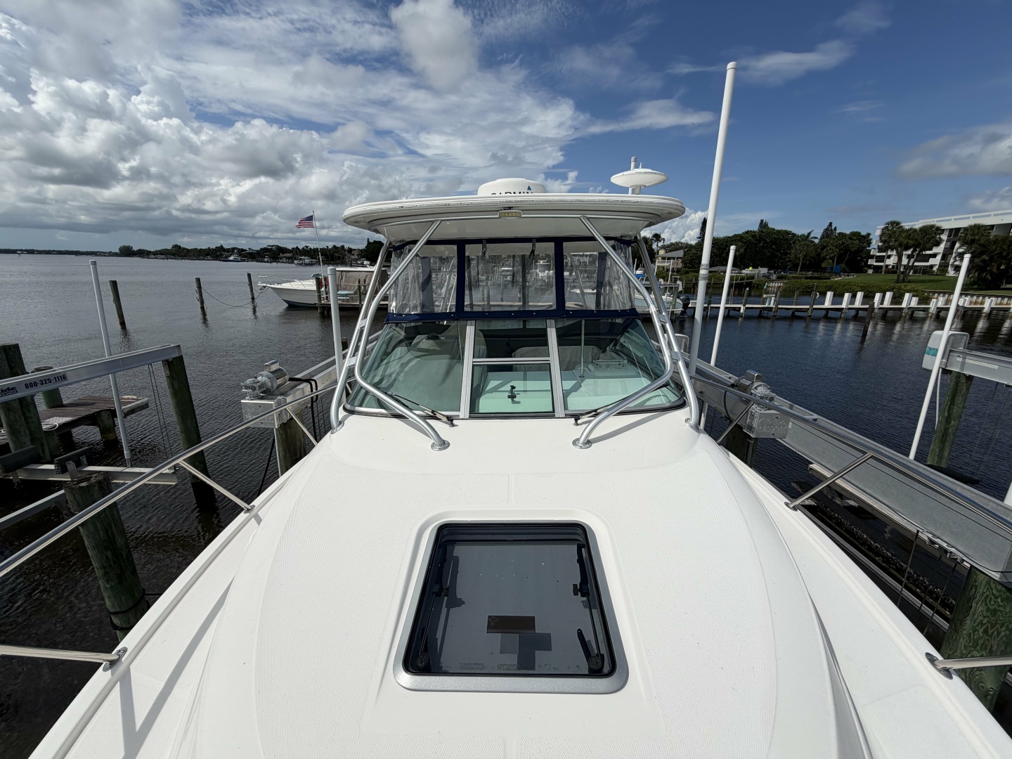 SEAQUEL 29ft Robalo Yacht For Sale