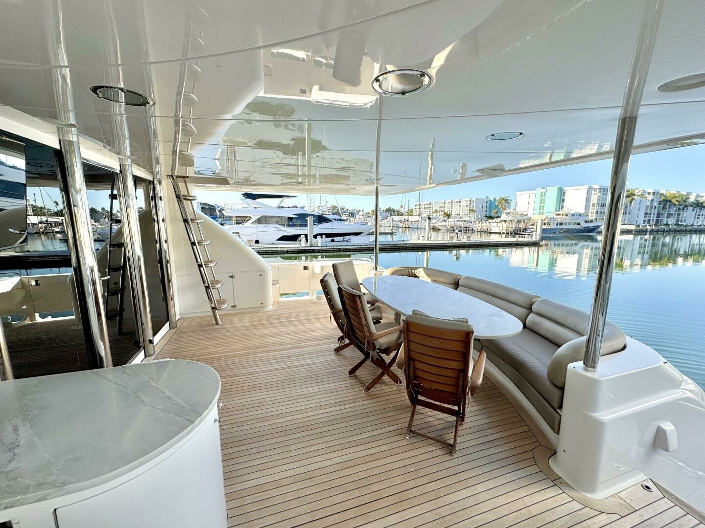 Serendipity 94ft Lazzara Yachts Yacht For Sale