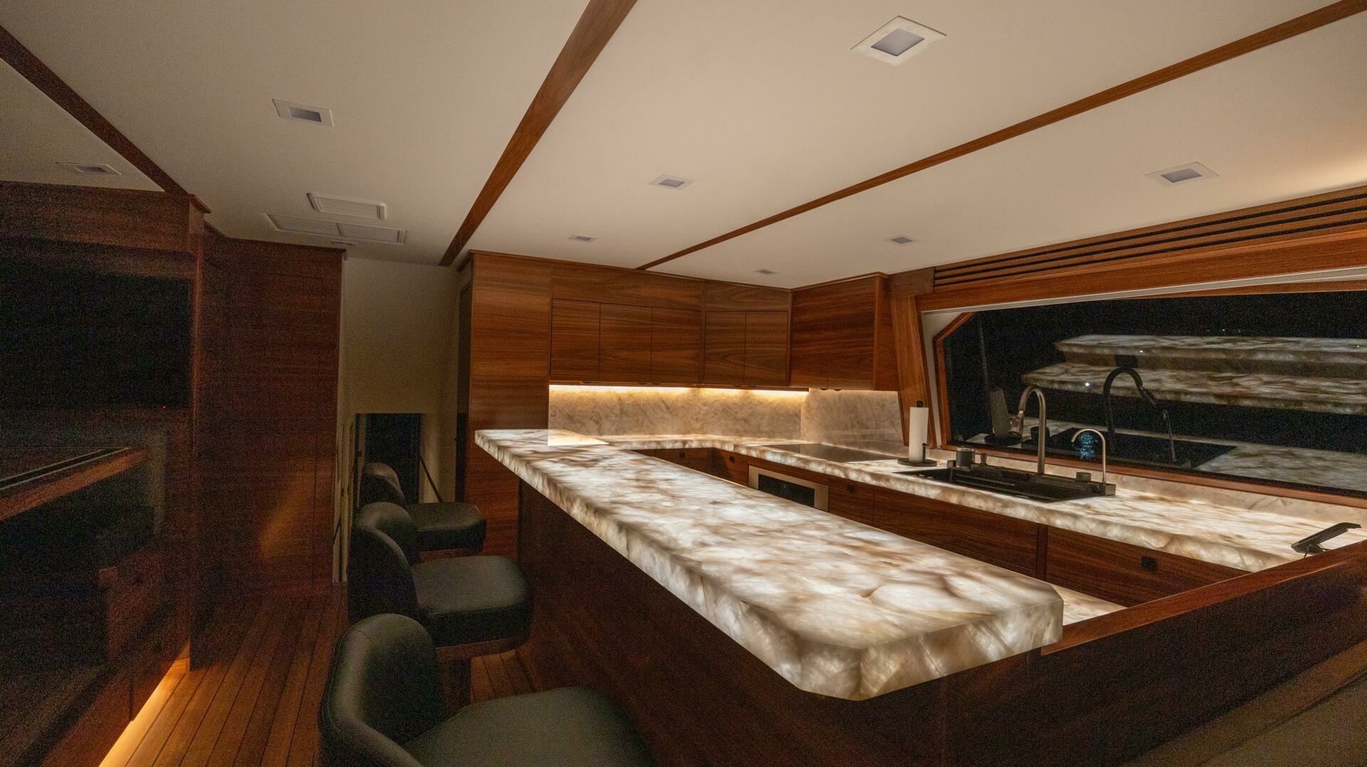 Boujie 82ft Viking Yacht For Sale Boujie 82ft Viking Yacht For Sale