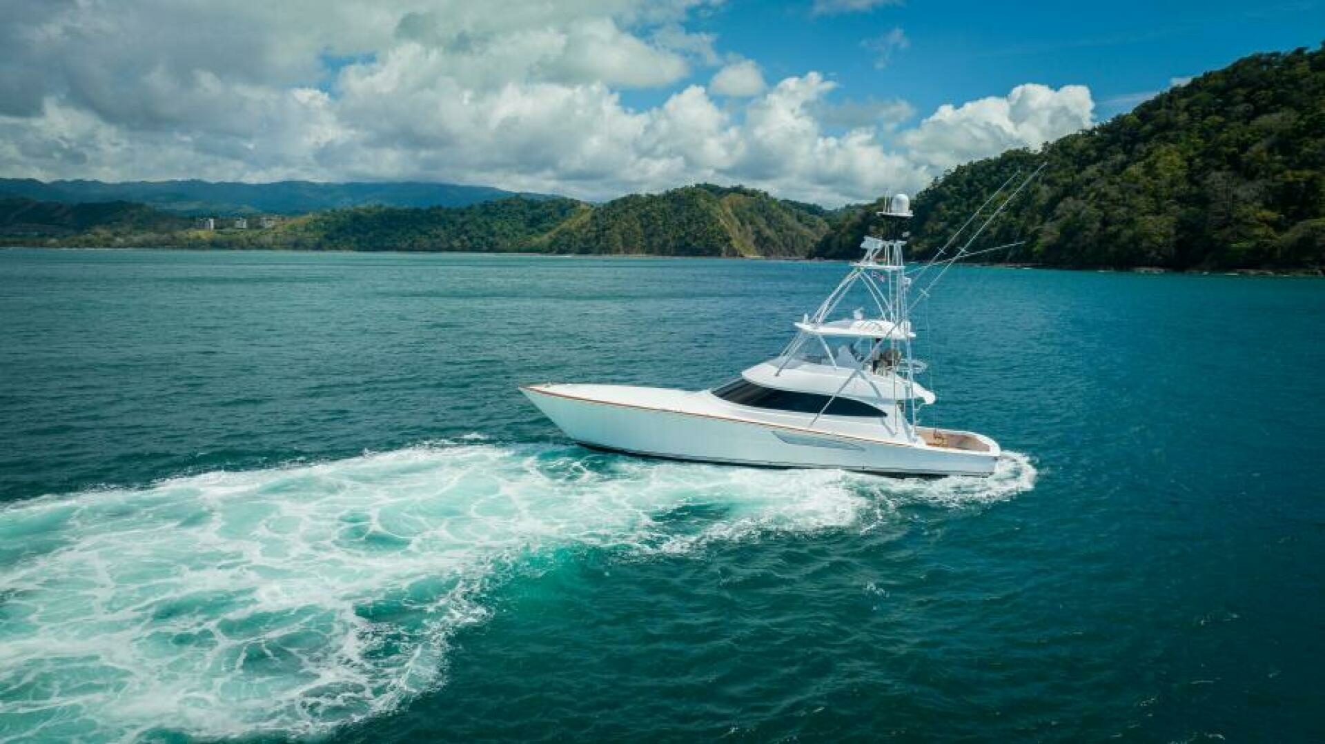 Starboard Aerial View with Wake