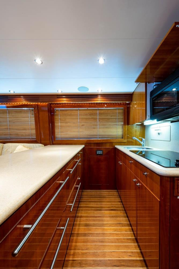 60ft Hatteras Yacht For Sale