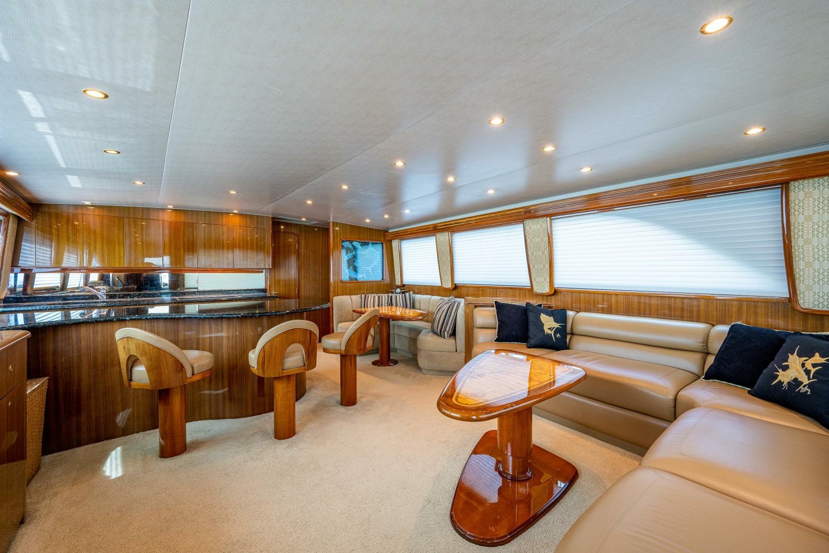 2005 Viking 74 Convertible — photograph 2