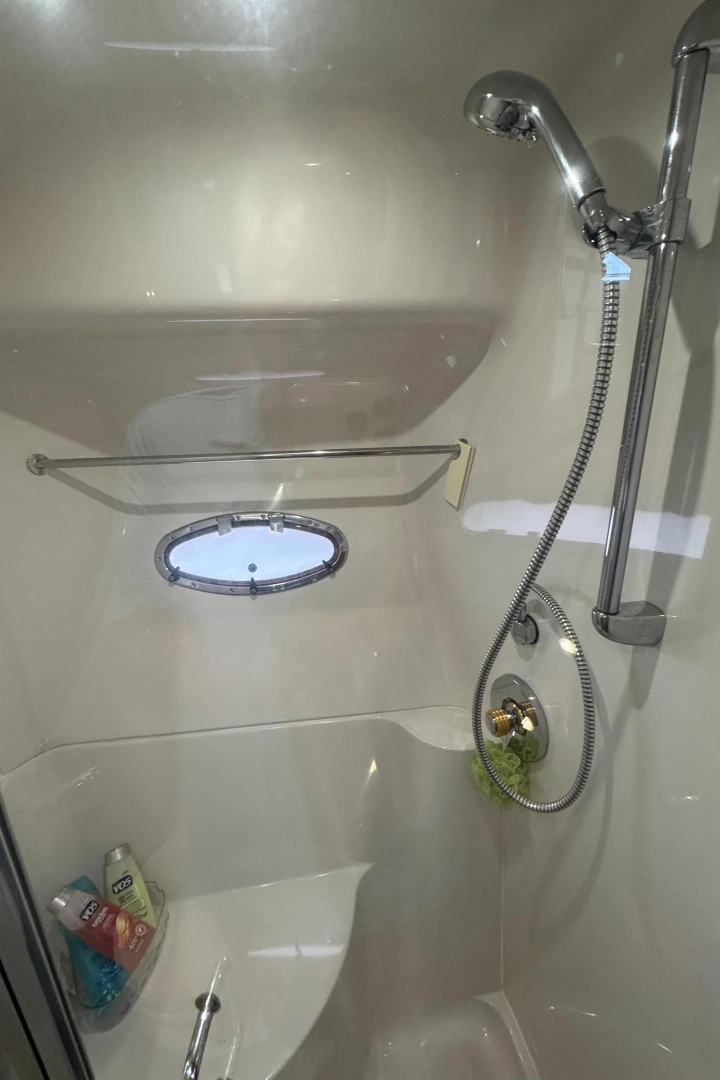 Carver 450 Voyager Pilothouse Yacht For Sale