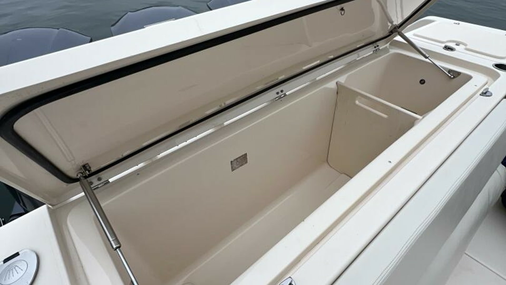 BE CHUMMING 37ft Grady White Yacht For Sale BE CHUMMING 37ft Grady White Yacht For Sale