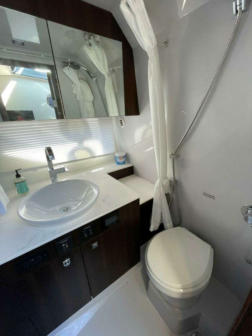 38ft Cruisers Yachts Yacht For Sale