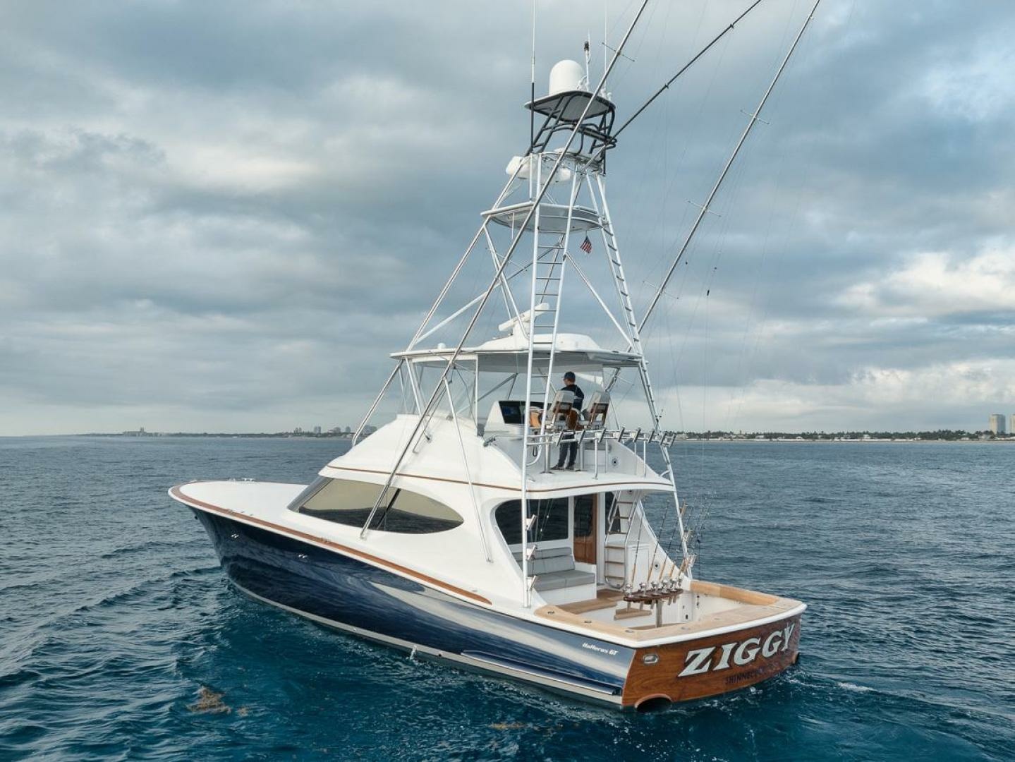 Ziggy 59ft Hatteras Yacht For Sale