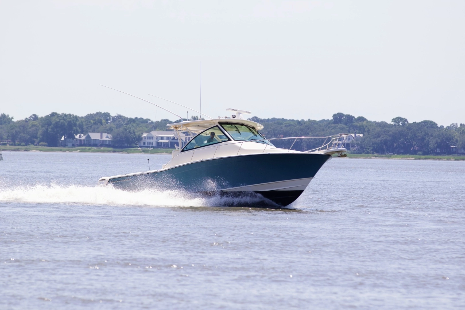 Grady-White 370 Express Yacht For Sale