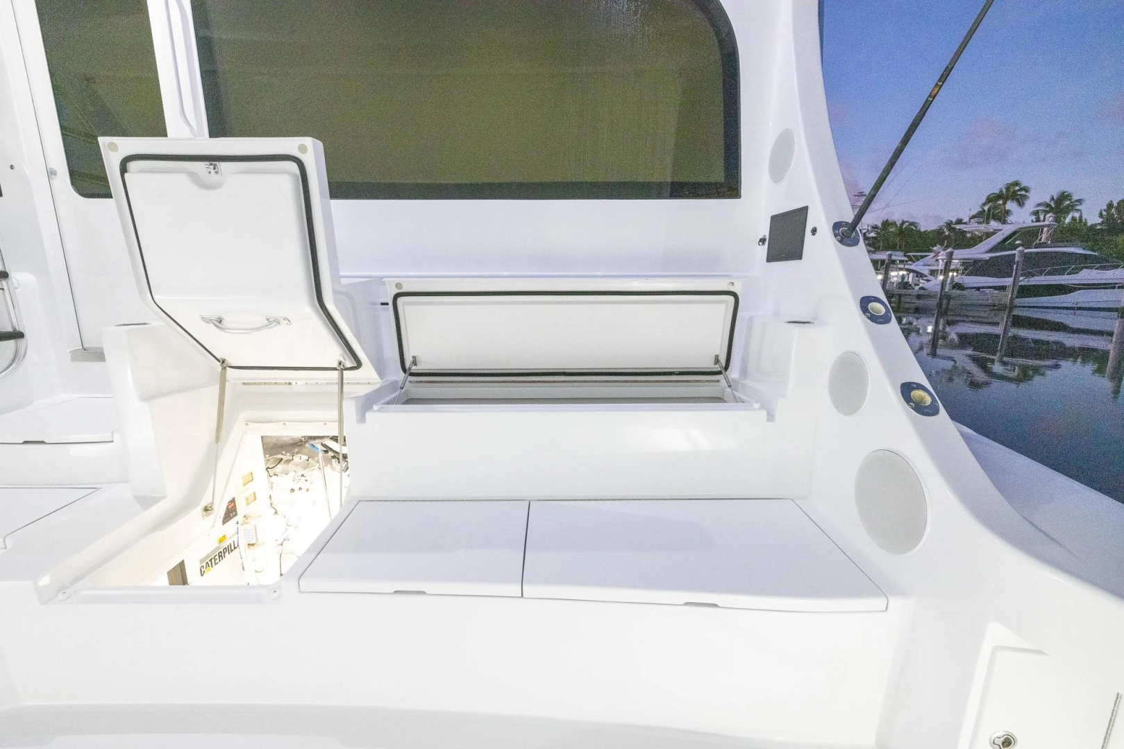 70ft Hatteras Yacht For Sale