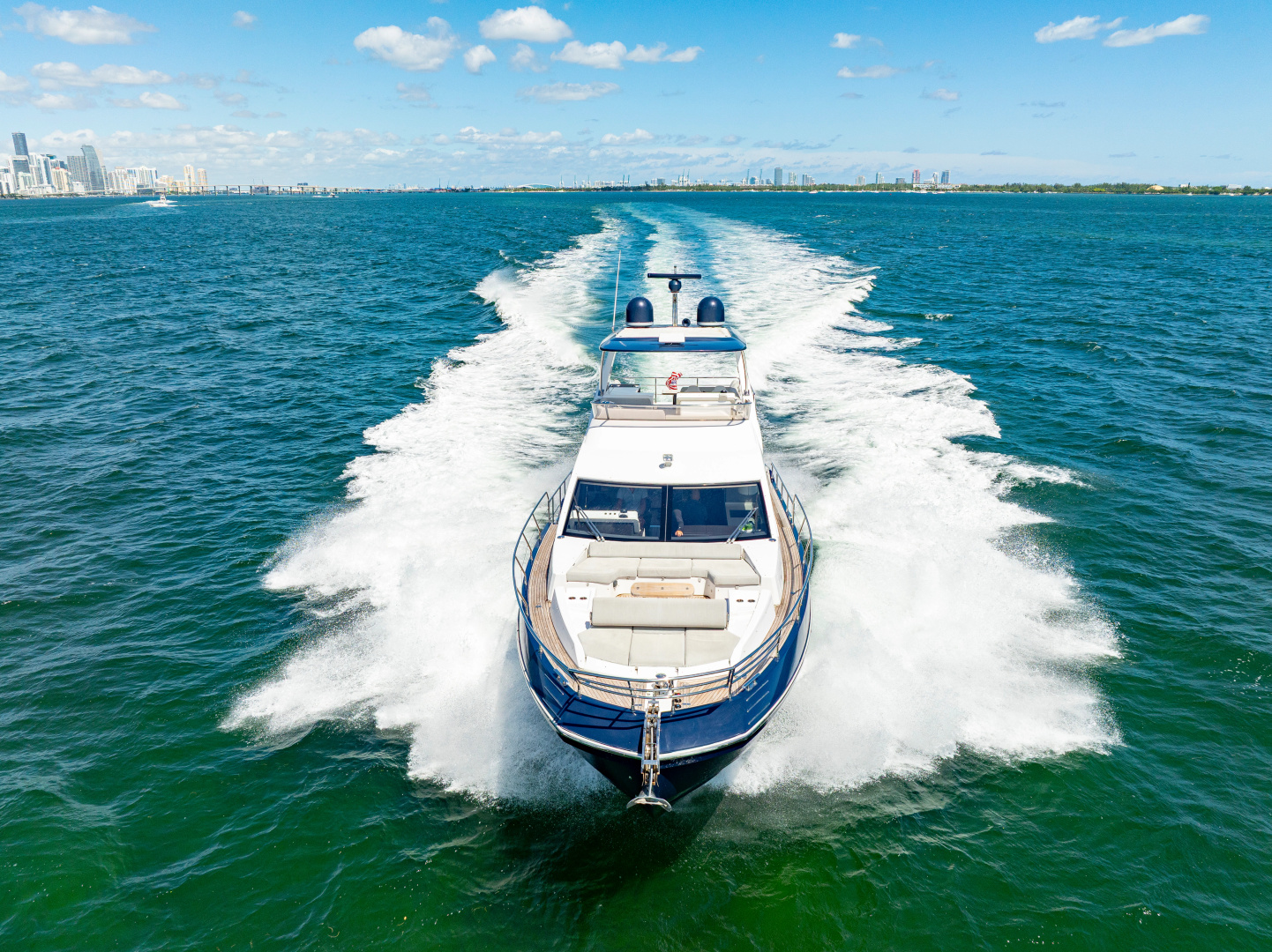 60ft Azimut Yacht For Sale