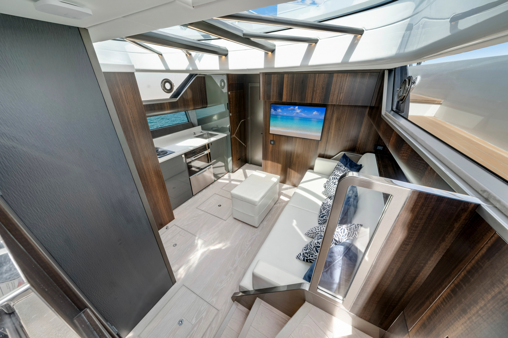 2024 Sunseeker Superhawk 55
