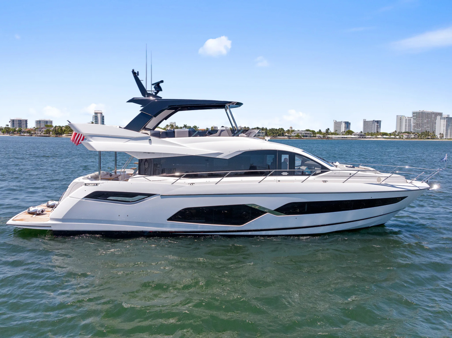 MANHATTAN 68 DEALER DEMO 68ft Sunseeker Yacht For Sale MANHATTAN 68 DEALER DEMO 68ft Sunseeker Yacht For Sale