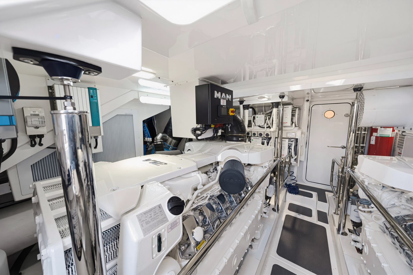ZERO GRAVITY 72ft Riviera Yacht For Sale ZERO GRAVITY 72ft Riviera Yacht For Sale