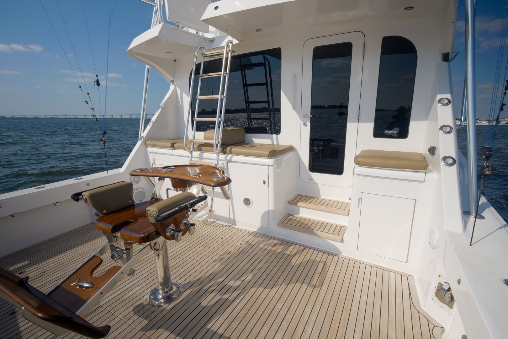Reel Hook Up 60ft Hatteras Yacht For Sale