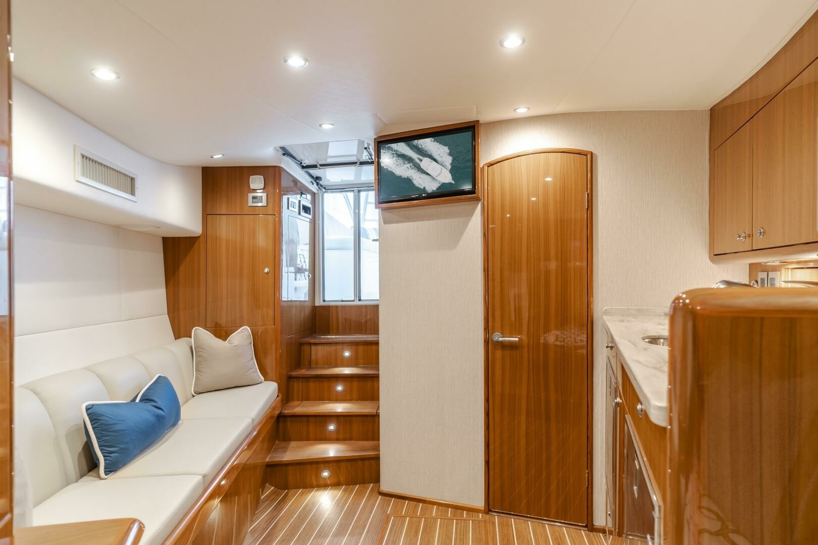 CHAMPION 38ft Viking Yacht For Sale