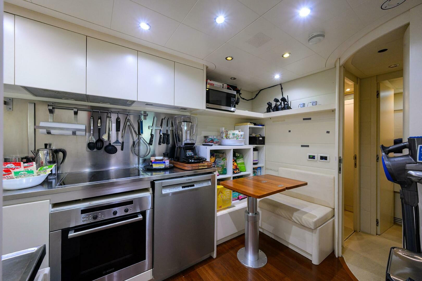 Miura 90ft Pershing Yacht For Sale