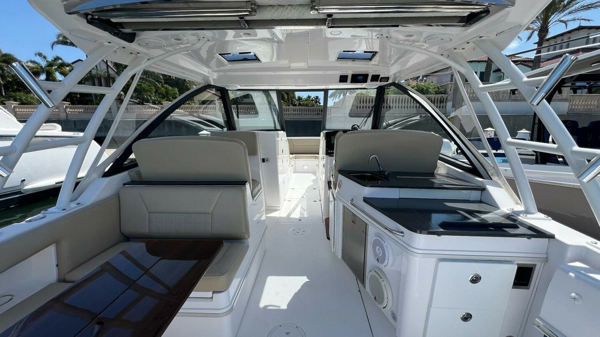 Solamore 34ft Everglades Yacht For Sale