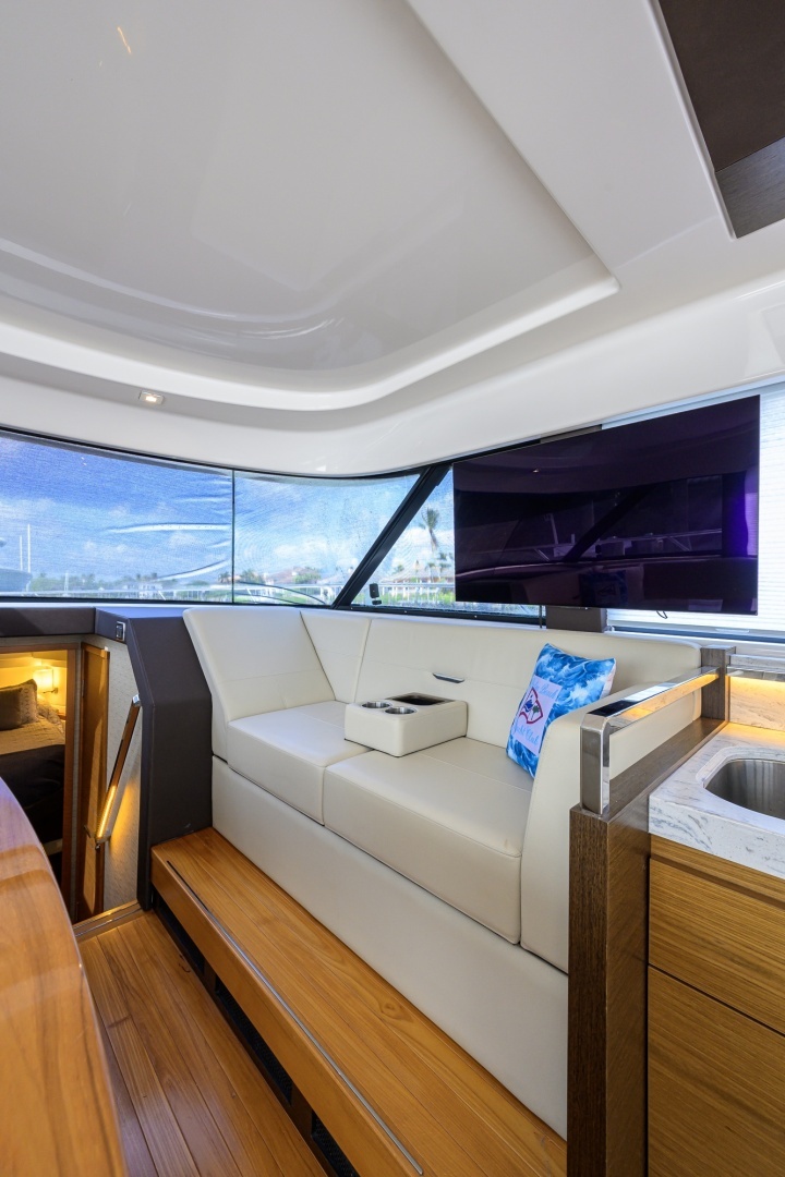 Daybreak 44ft Tiara Yachts Yacht For Sale