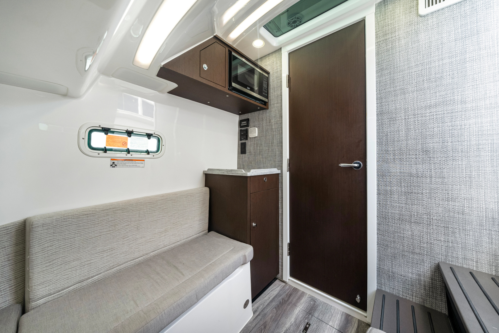 OUR TRADE 39ft Everglades Yacht For Sale