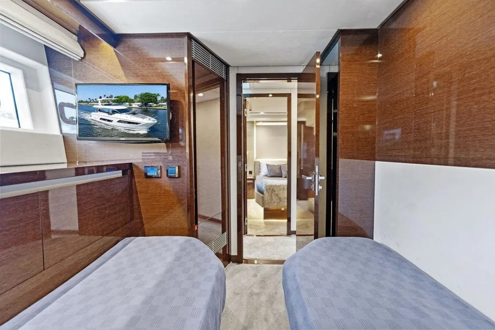 2018 Prestige 680