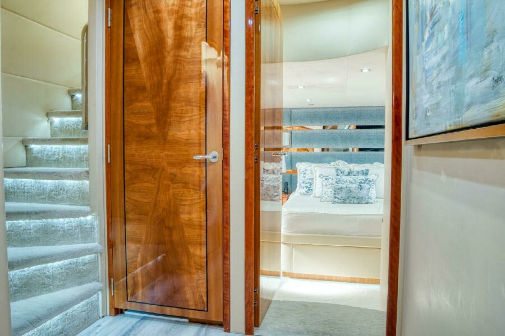 MAJESTIK 80ft Hatteras Yacht For Sale