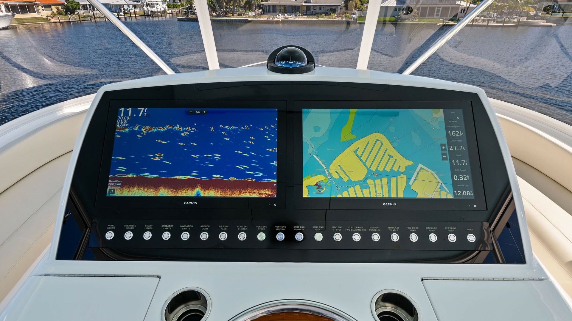 Flybridge Helm with Dual Displays