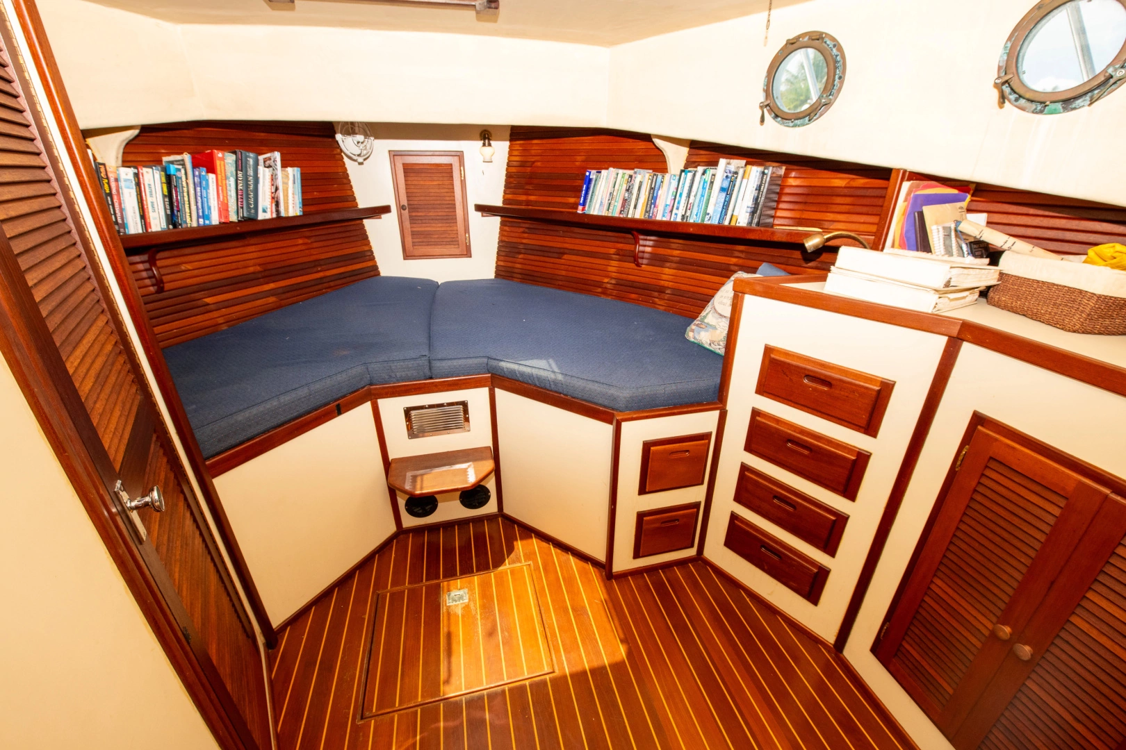 American Tug Trawler Pilothouse 36 Yacht For Sale