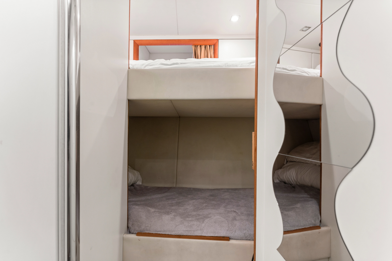 2010 Sunseeker 34 Metre Yacht