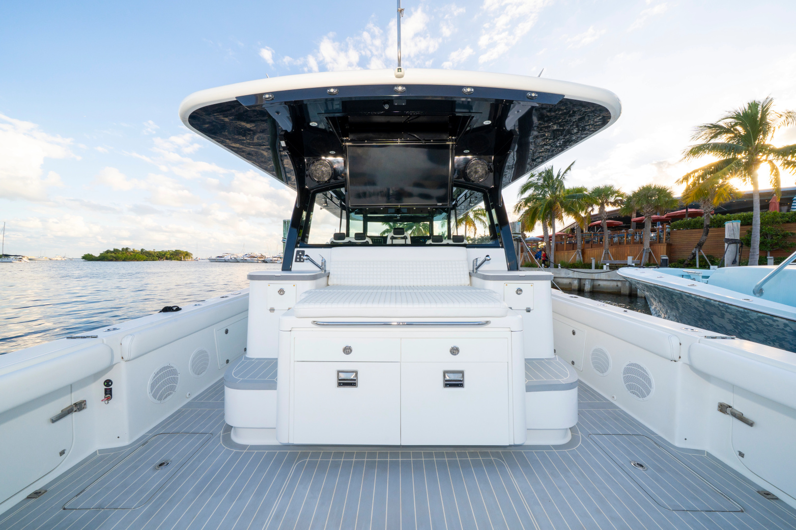 65ft HCB Yacht For Sale