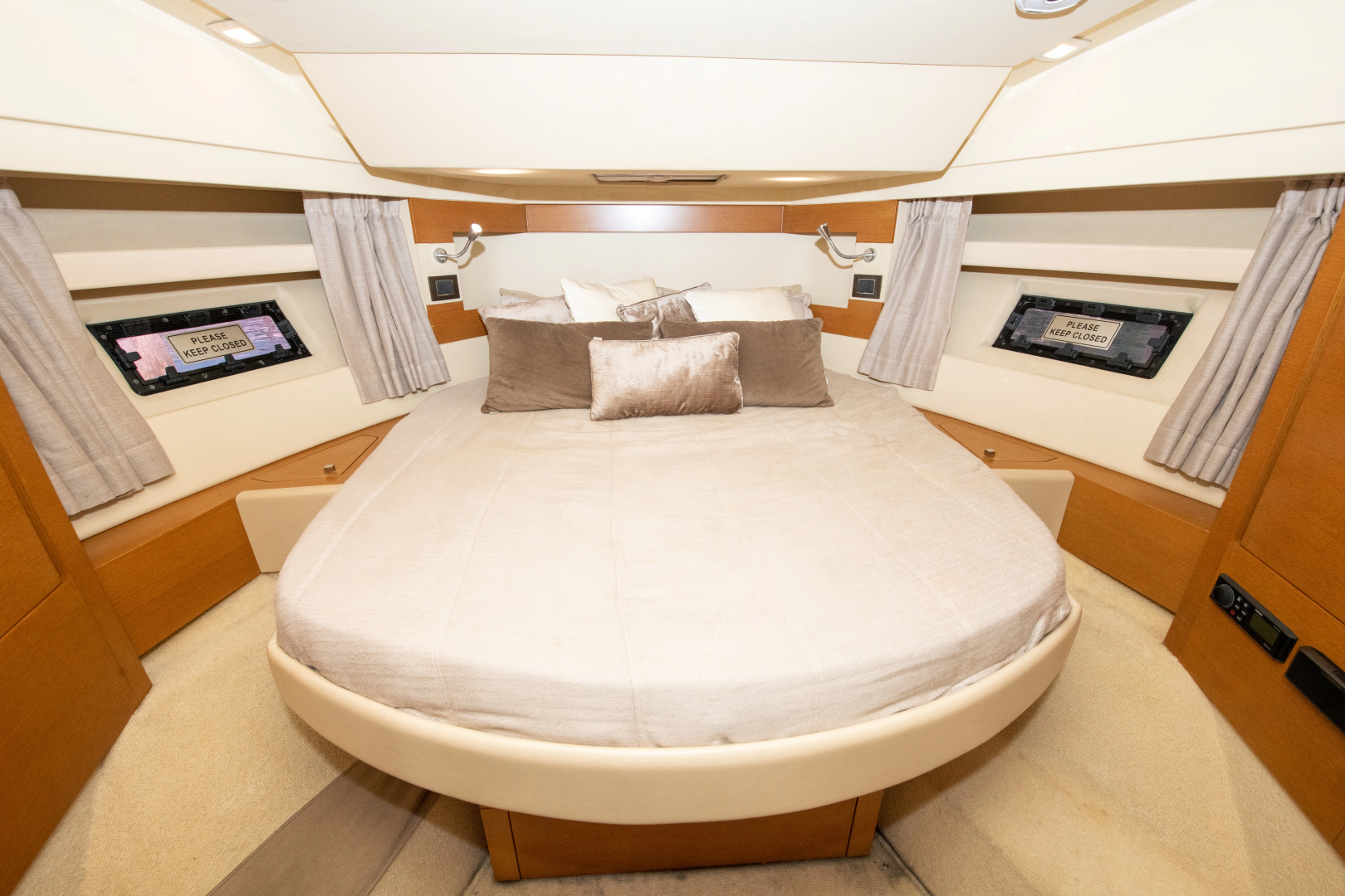 42ft Azimut Yacht For Sale