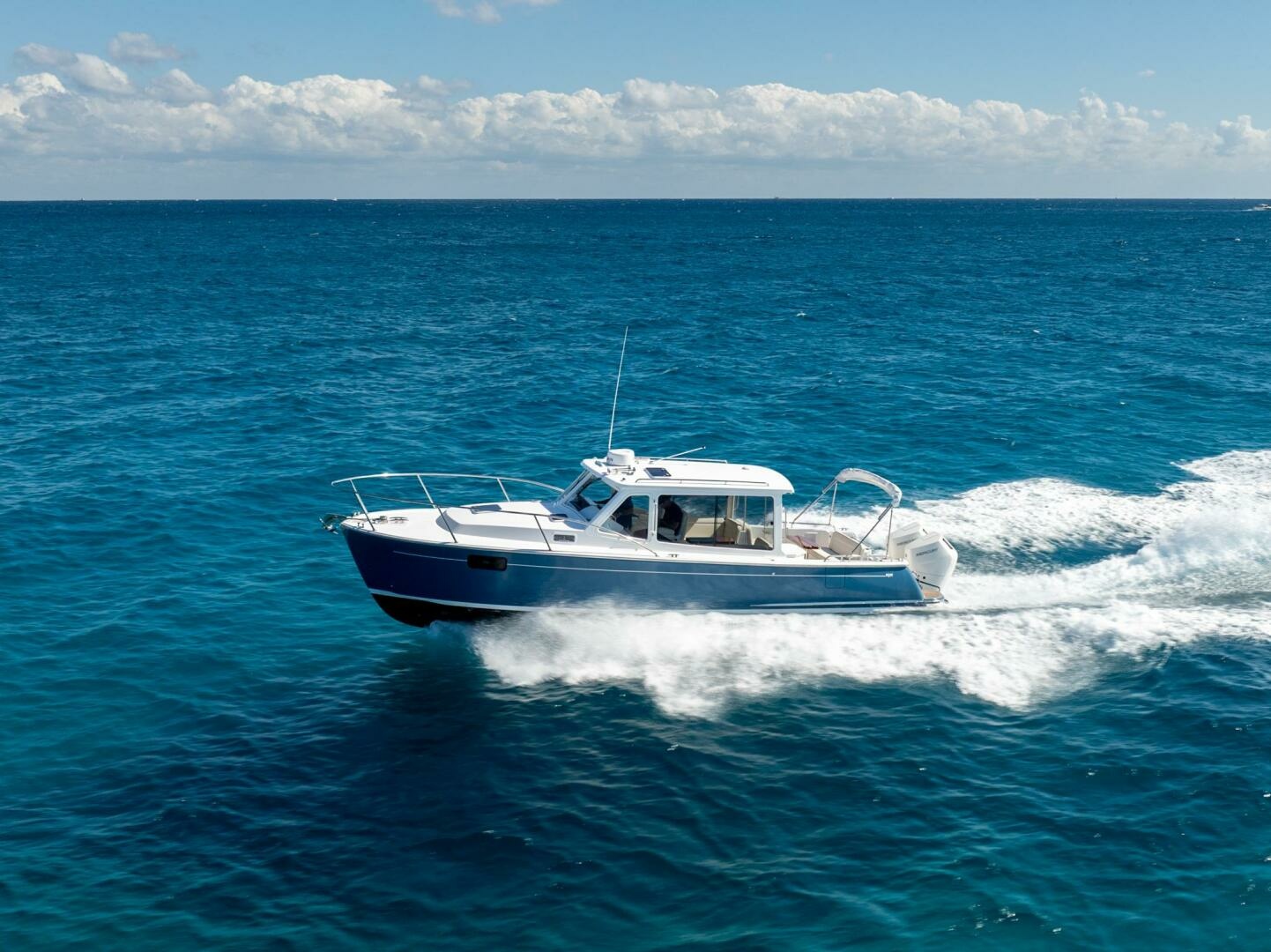 In Stock 2025 MJM 35 064 38ft MJM Yacht For Sale
