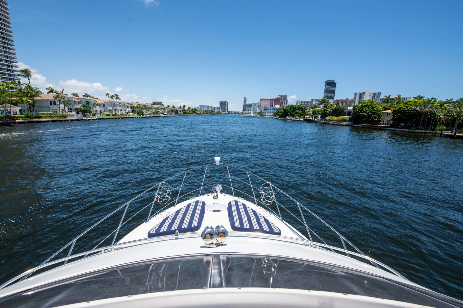 Carver 444 CMY Yacht For Sale