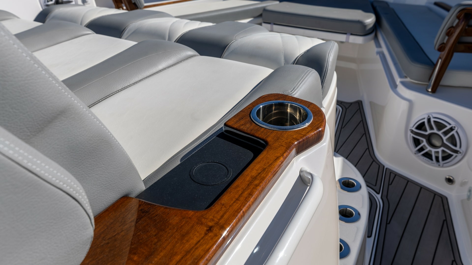 Burning Rods 45ft Everglades Yacht For Sale Burning Rods 45ft Everglades Yacht For Sale