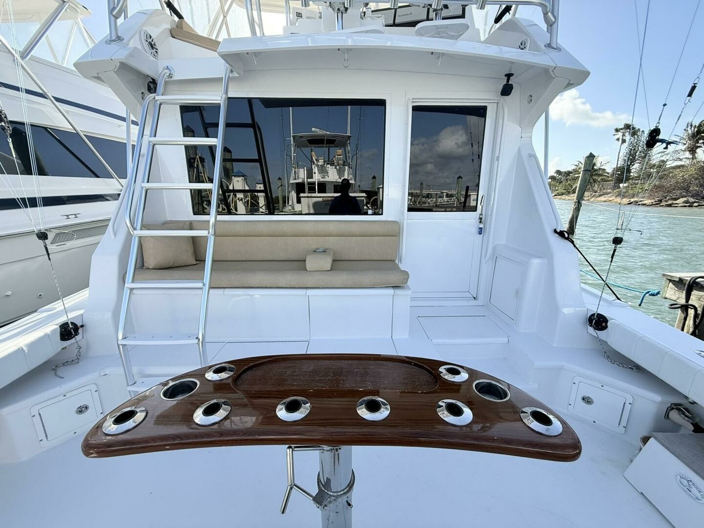 REEL LEGACY 50ft Viking Yacht For Sale
