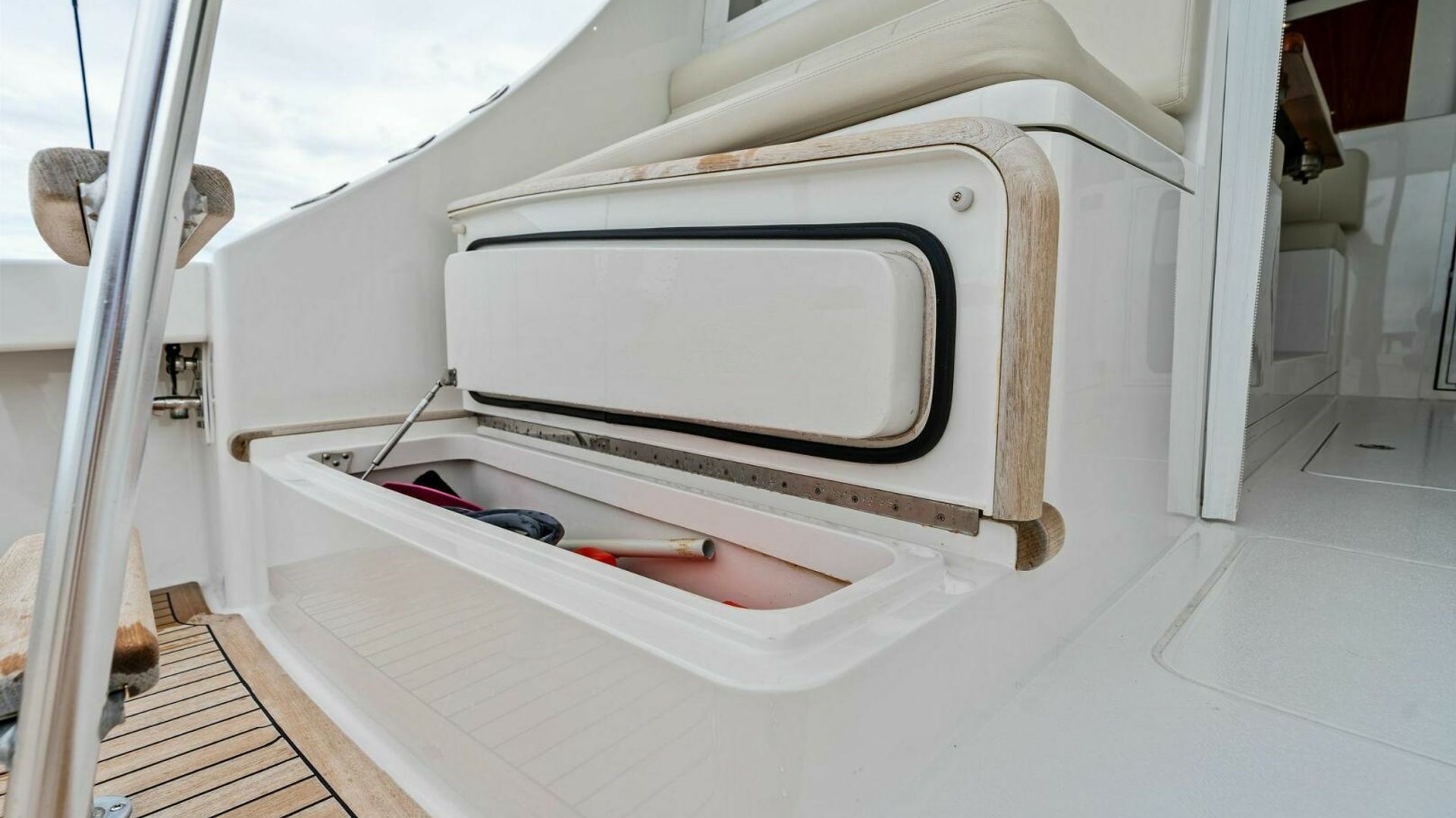 Damfino 46ft Viking Yacht For Sale