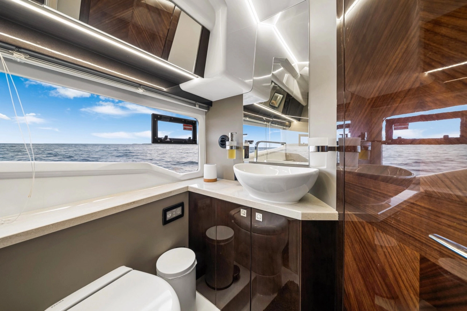 Galeon 400 Fly Yacht For Sale