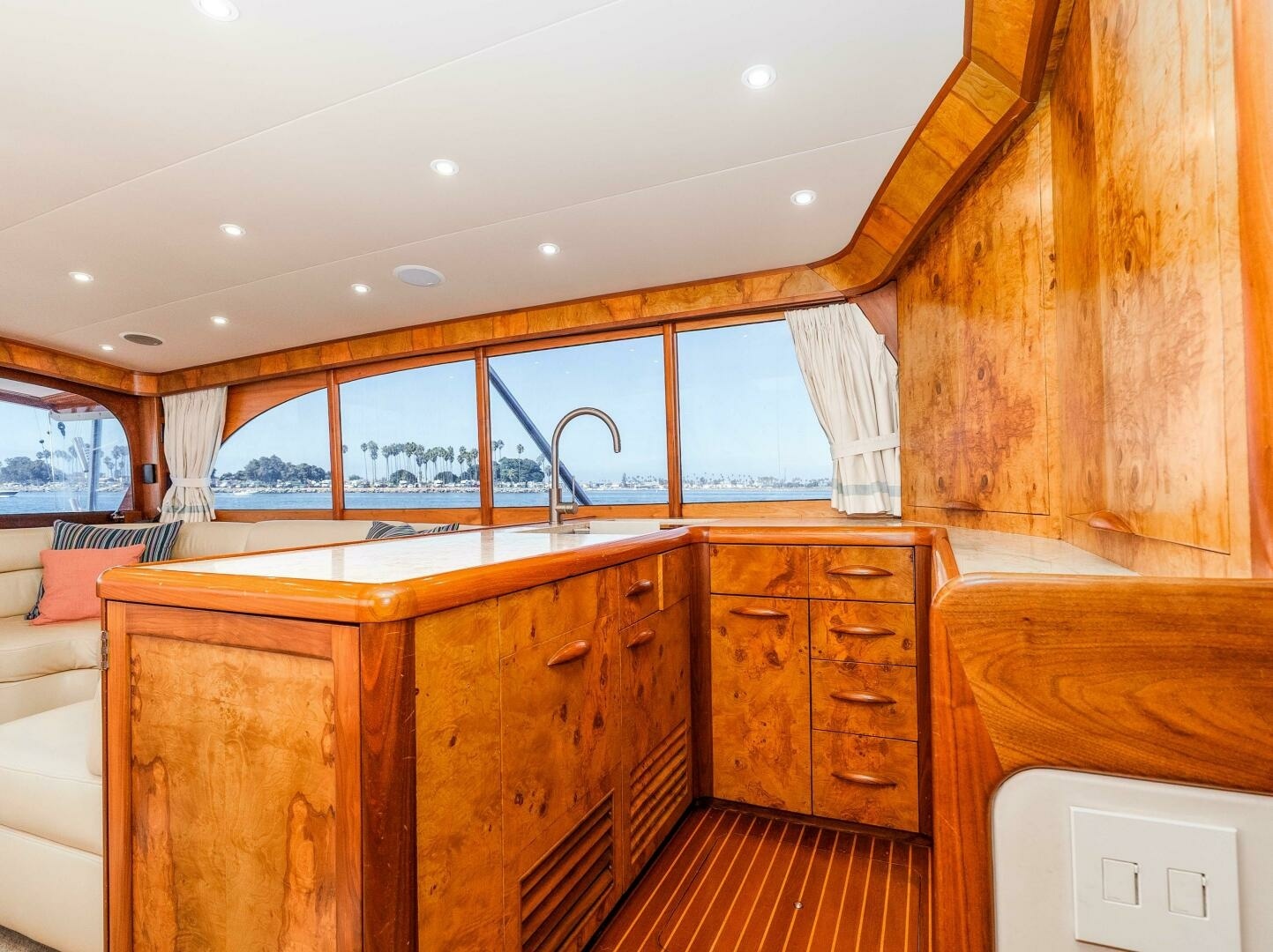 SHOTGUN 55ft Merritt Yacht For Sale