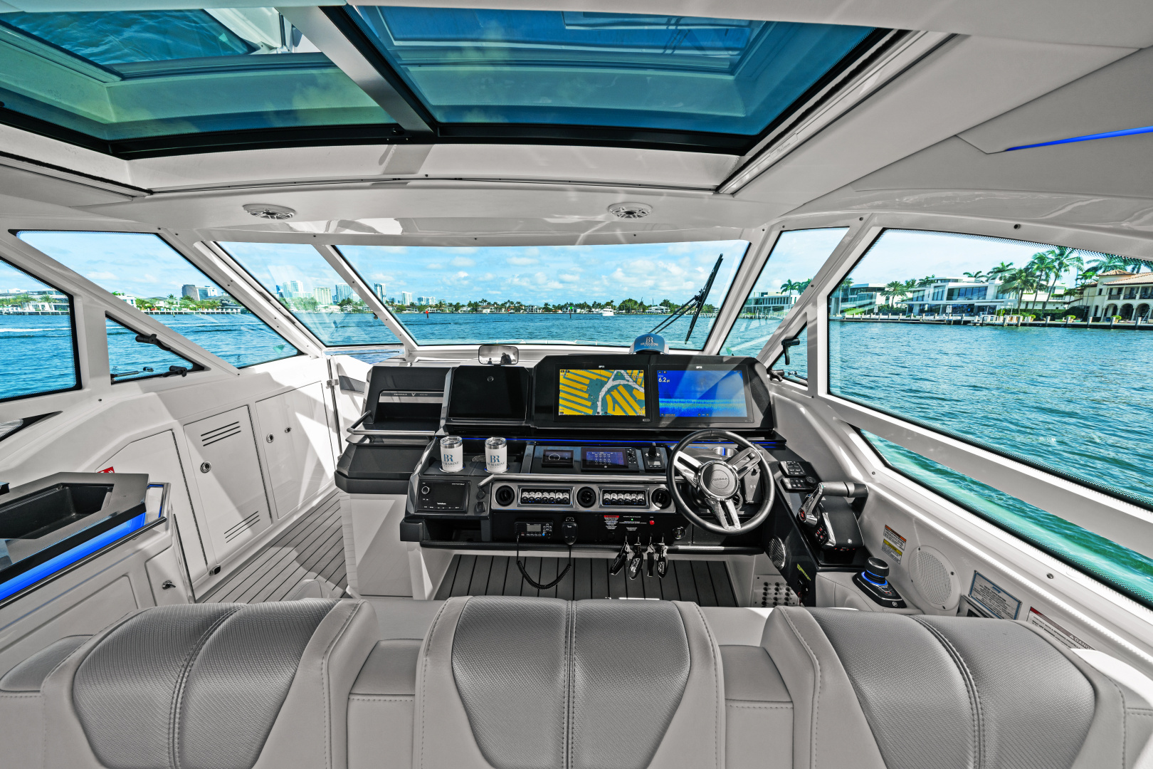 LADY CHAMPAGNE 2 40ft Formula Yacht For Sale