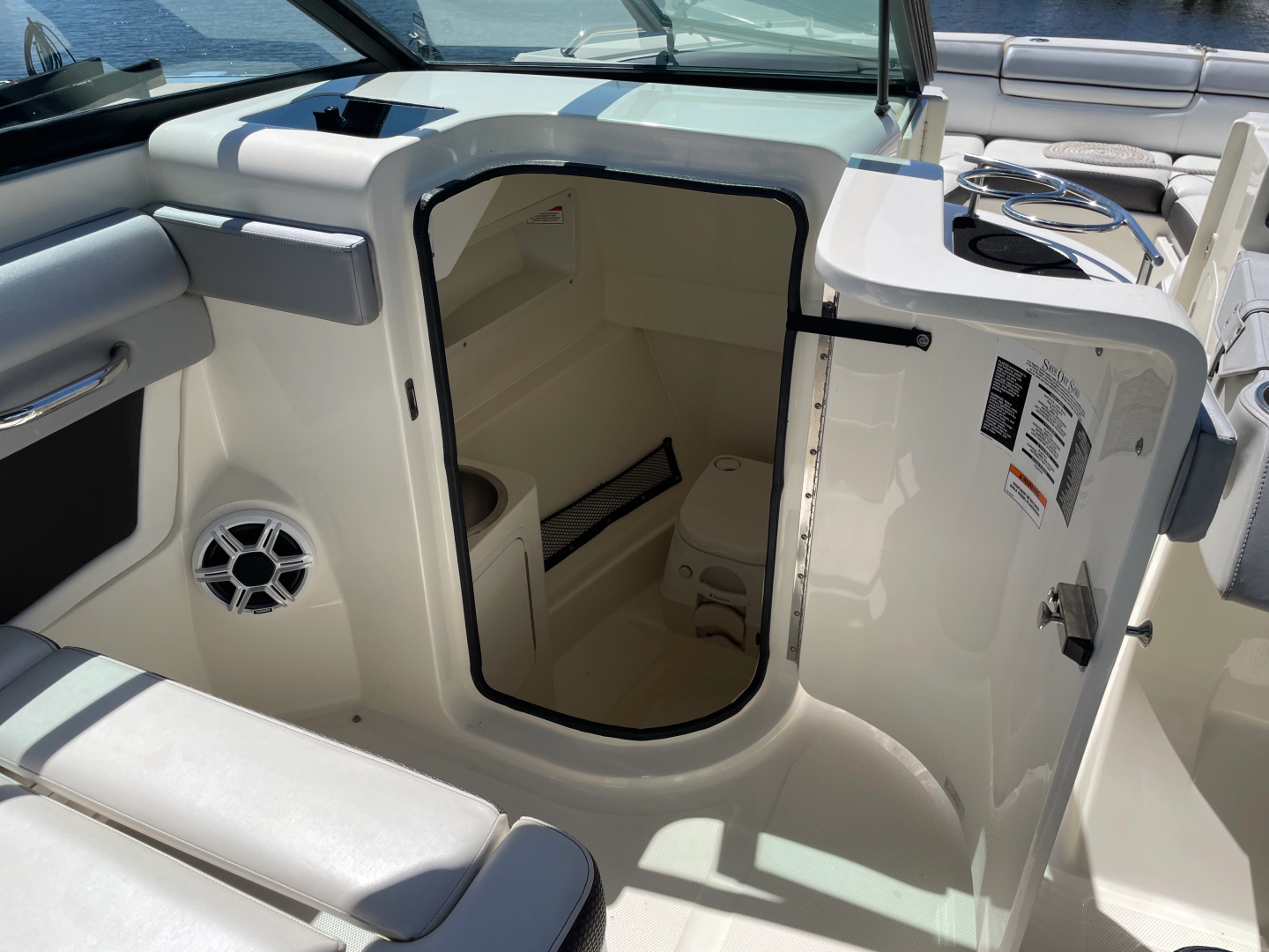 AGUANILE 27ft Sea Ray Yacht For Sale